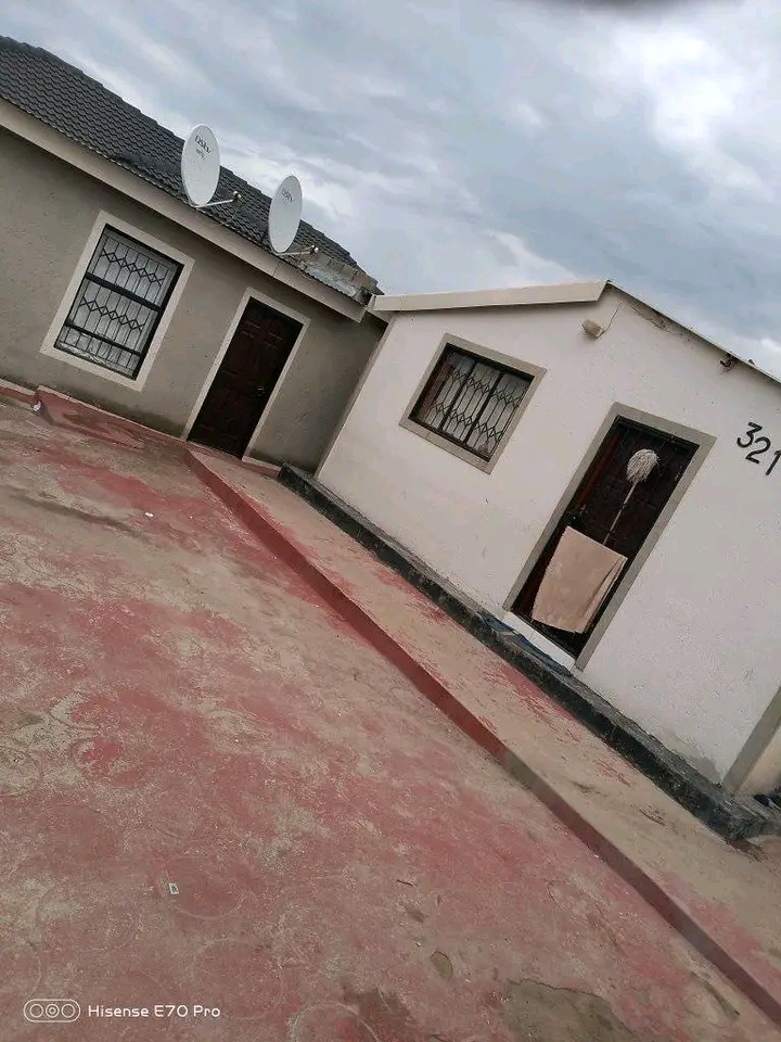 Morning, room rental available at ext 37 dich  in Olievenhoutbosch