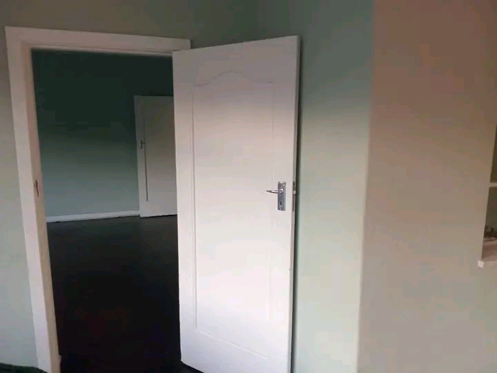 A beautiful and clean 2 bedroom in my apartme  in Turffontein
