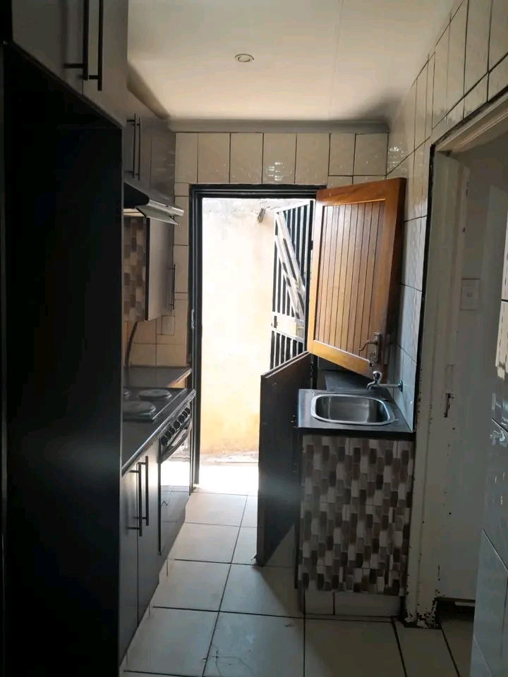 2 bedroom house around alexandra feet rental   in Alexandra