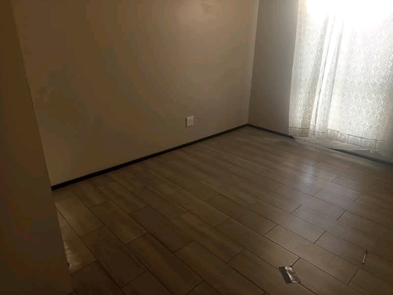 Flat share!!!
looking for a single working p  in Midrand