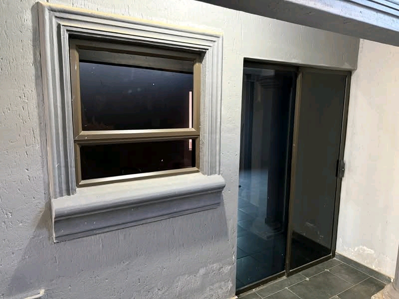 One (1) bedroom apartment available for renta  in Clayville
