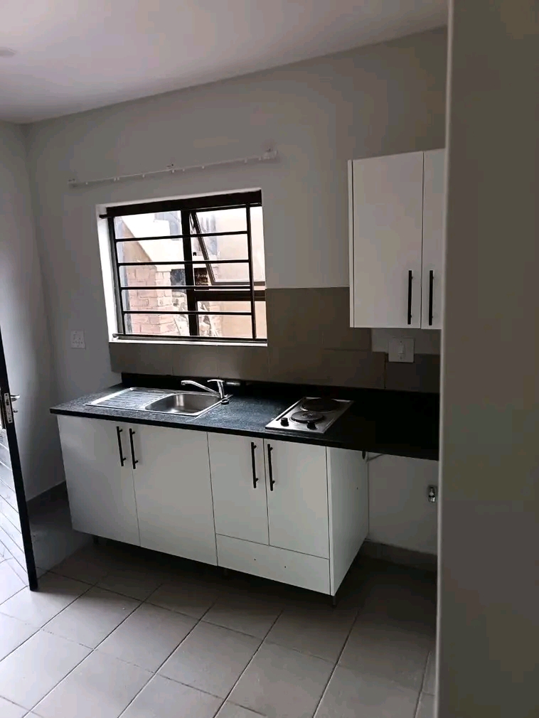 Accommodation available in extension 7 slovak  in Cosmo City