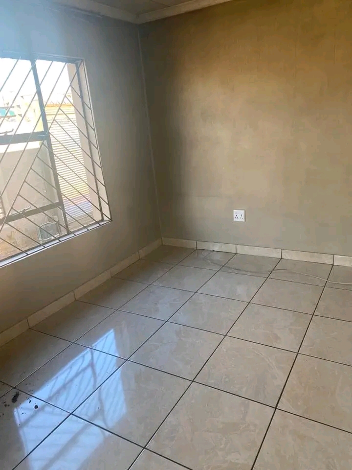 1 bedroom house immediately available in ext   in Birch Acres