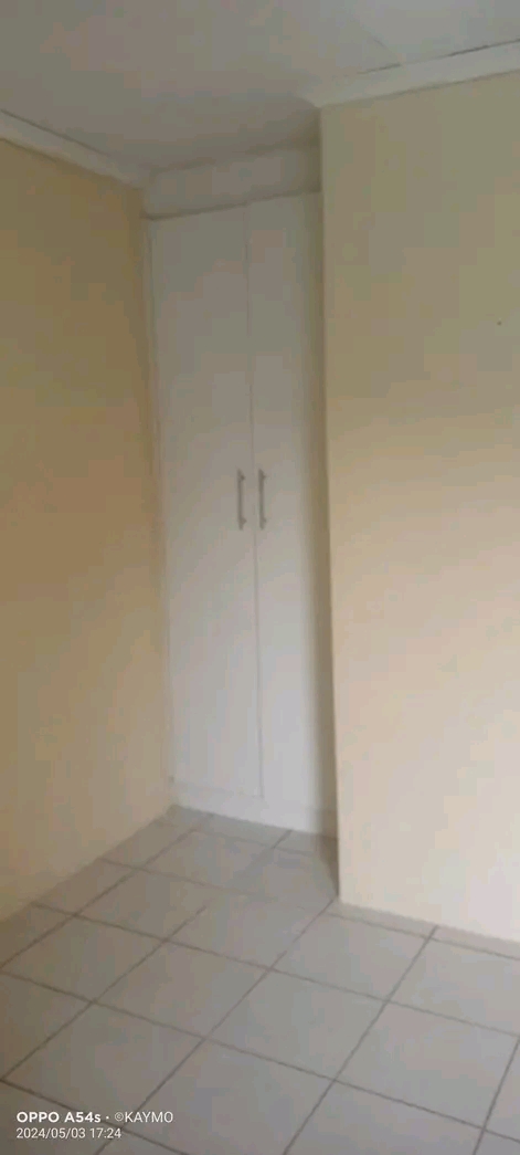 Room to rent again available for r1400 it got  in Braamfischer