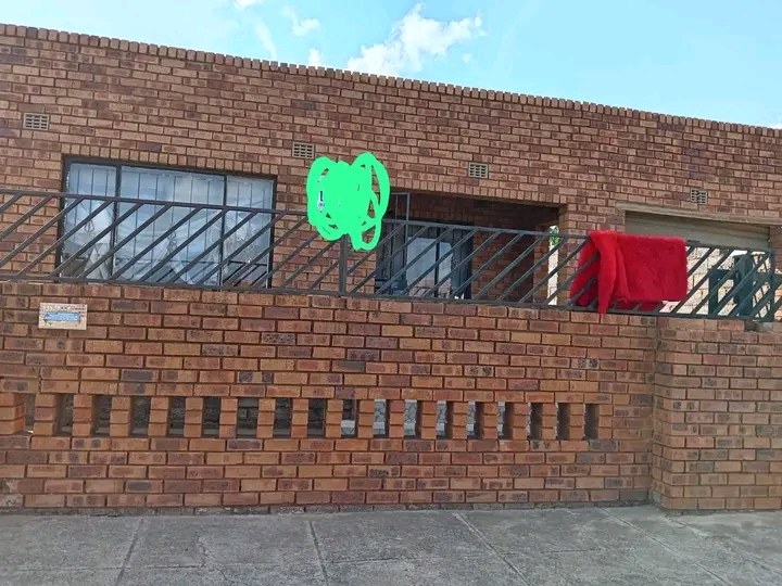 3500 2 bedroom house to rent immediately
300  in Snake Park