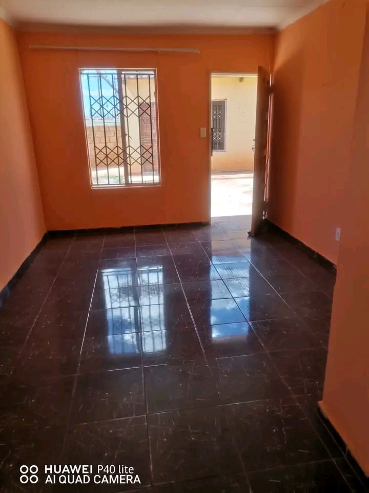 2 bedroom house for rent
kitchen zink

bac  in Protea Glen