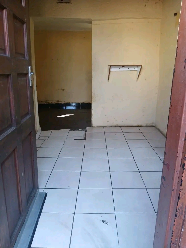 2 open rooms available in diepkloof zone 2 re  in Diepkloof