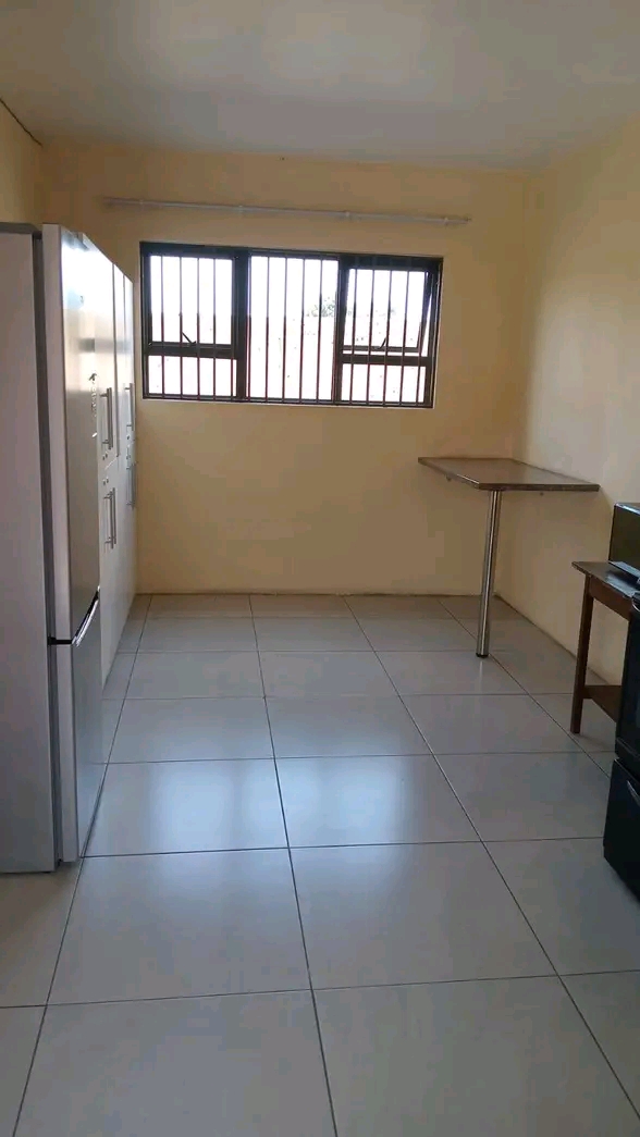 En suite available in zone 2 ..tht is going w  in Pimville