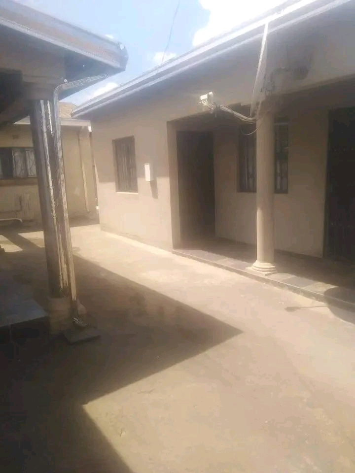Bachelor room available for rental at maphang  in Katlehong