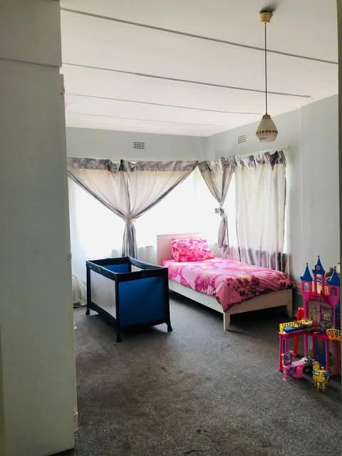 Full house 3 bedroomed for rental it covers e  in Birchleigh