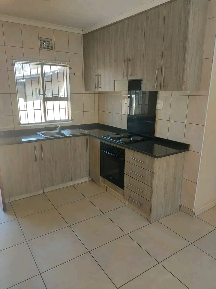2 bedroomed garden flat/cottage available in   in Alberton