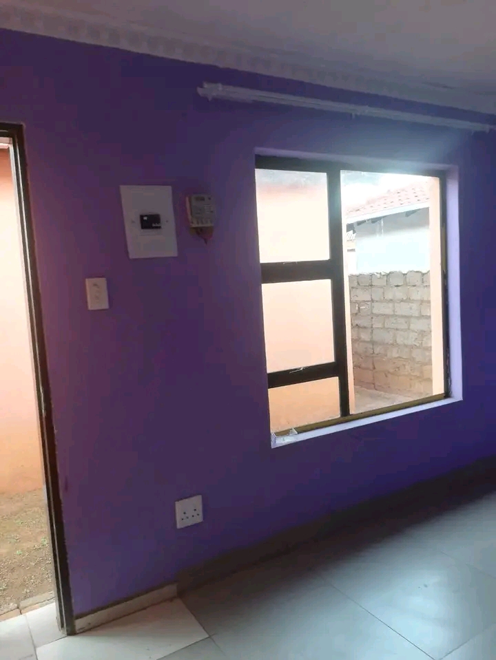 🏡 bachelor room to rent in ext 22, soweto   in Protea Glen