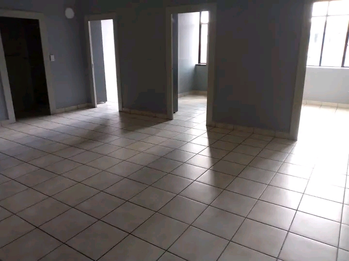 A flatmate needed to occupy a bedroom at pann  in Johannesburg