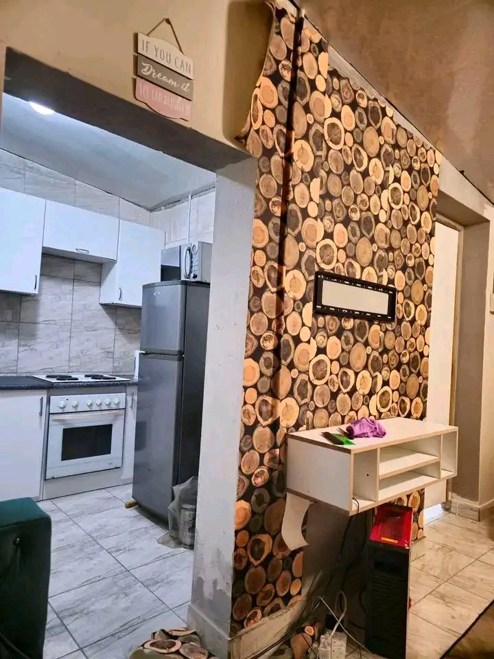 Bachelor to rent in west for r3 500 it has sh  in Mamelodi