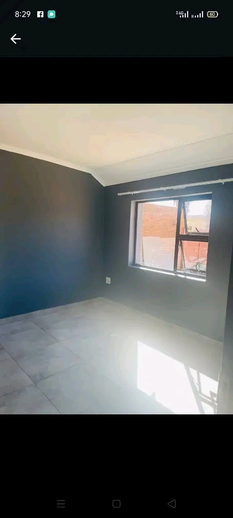 House 1 bedroom for rent 
venter street
r45  in Kempton Park