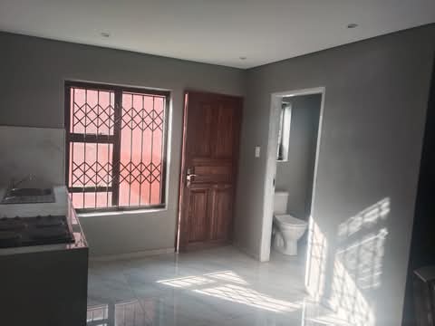 * bachelor rental available for rent 🙂 �  in Birch Acres