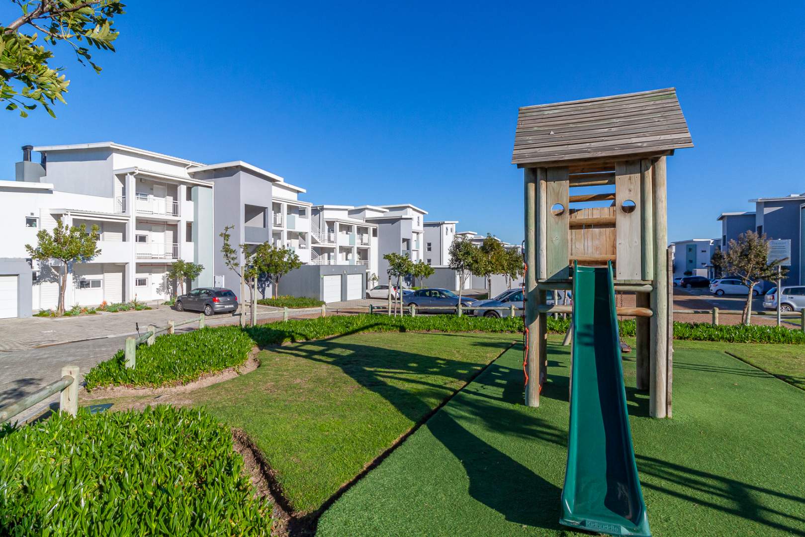 2 bedroom apartment in burgundy this modern,   in Cape Town