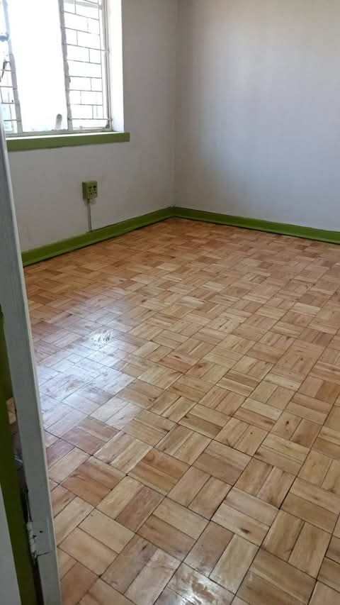 Room to rent for a dayshift working female in  in Vanderbijlpark