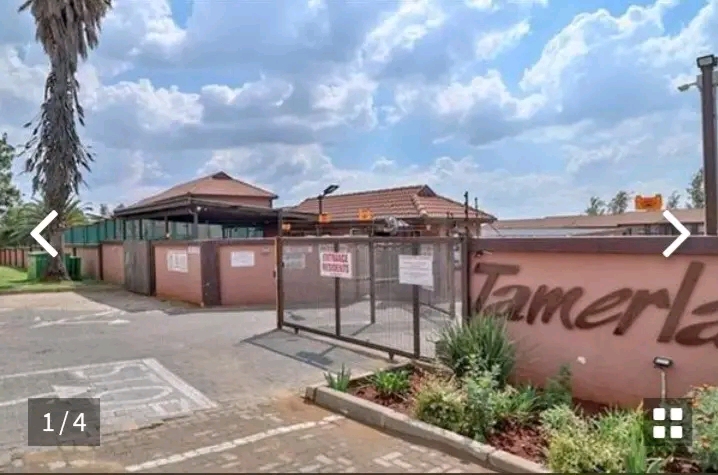 Single room available for 1 person -
its a 2  in Kempton Park
