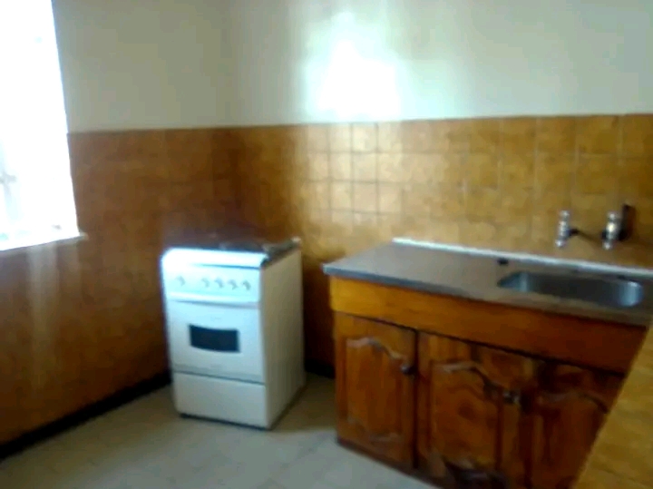 Spacious 2bed ground floor flat available for  in Turffontein