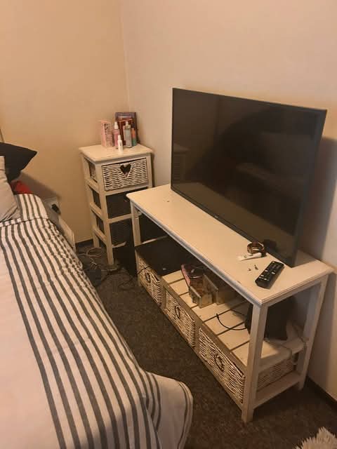 A beautiful, neat, well maintained 2 bed 1 ba  in Northriding