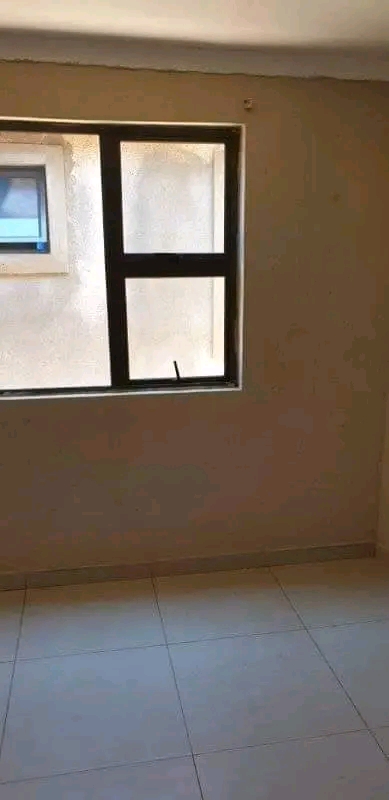 Room with outside toilet and shower and built  in Protea Glen