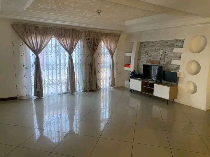 ⚠️beautiful 3 bedroom corner house for re  in Vosloorus