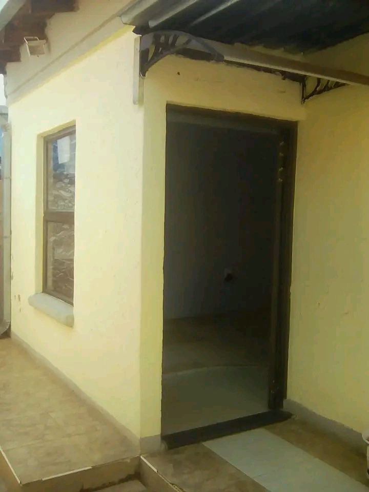 2 separate rooms available for rental in the   in Protea Glen