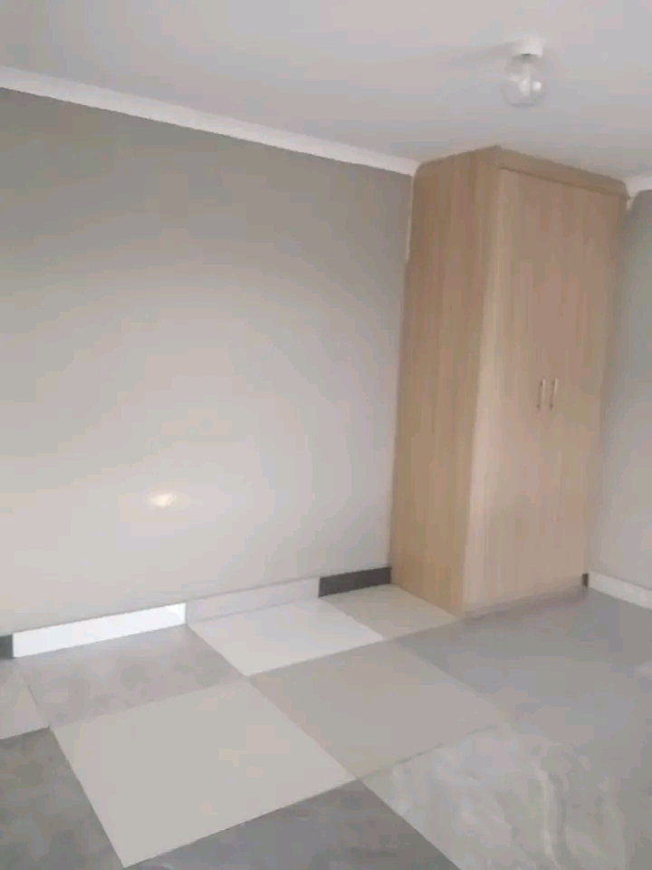 1 bedroom unit available immediately in mohla  in Randburg
