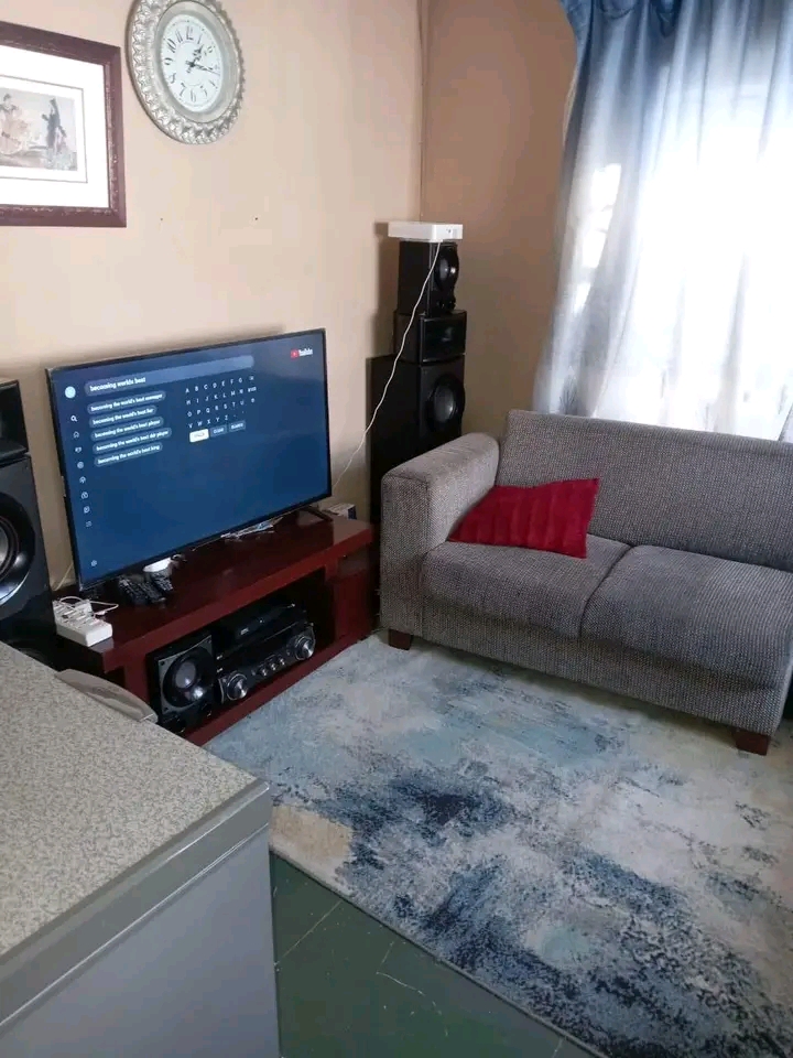 Welcome to this cozy 2-bedroom house located   in Birch Acres