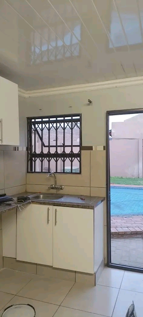 Neat & clean cottage available immediately 
  in Leondale