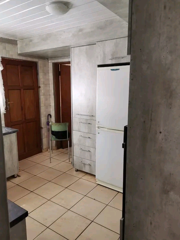 🎉beautiful 3 bedrooms house to rent ext28�  in Vosloorus