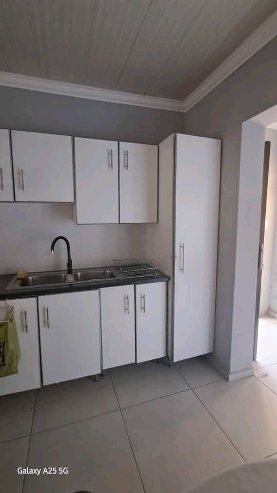 Accomodation/ cottage for rental in morehill   in Benoni