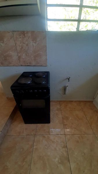 One bedroom cottage to rent
immediately avai  in Austin View