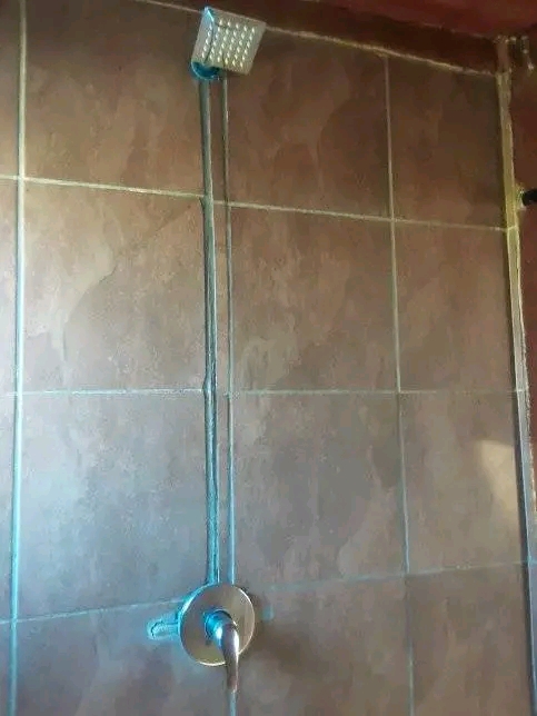 Ensuite double room ext2 upper side of sasol   in Braamfischer