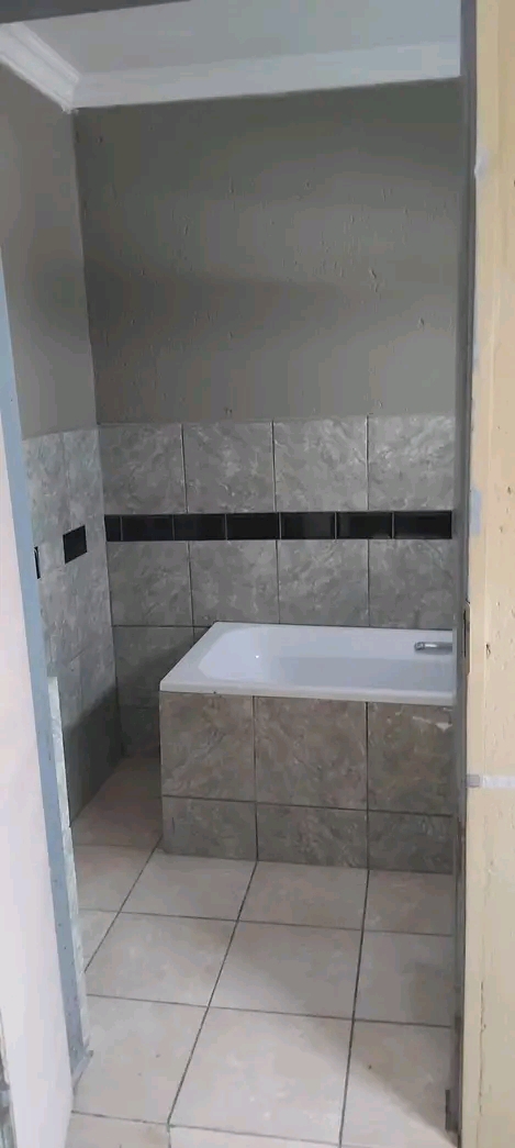 Bachelors available for rent 🏠 olievenbosc  in Centurion