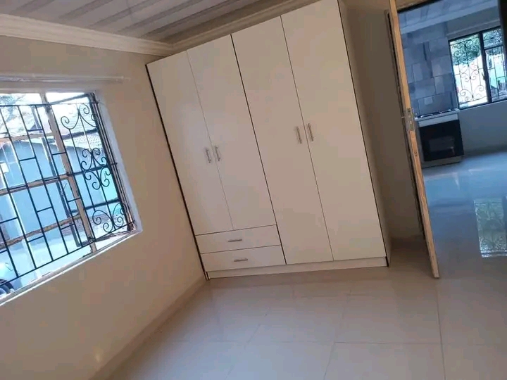 Newly built 2 bedroom cottage to rent.it offe  in Old Birch Acres