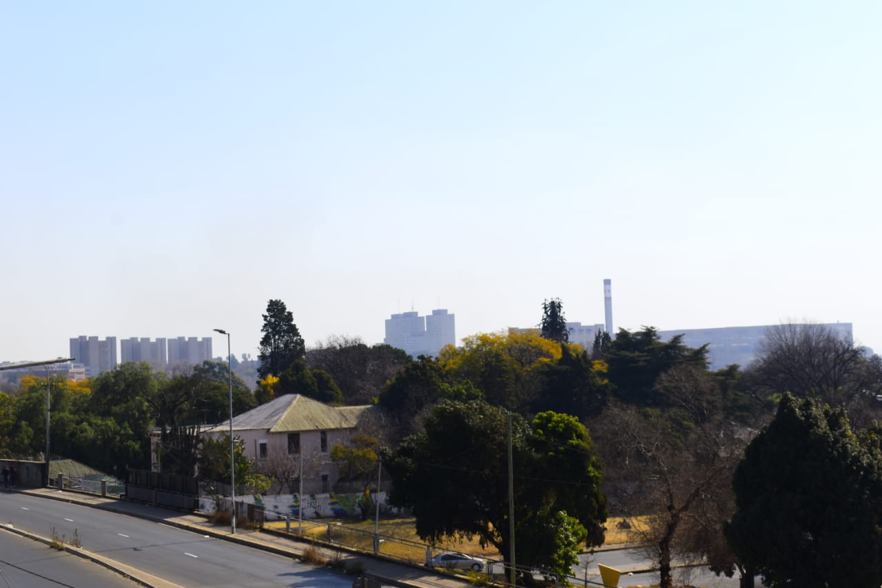 Clean & secure bachelor flat available in ber  in Berea