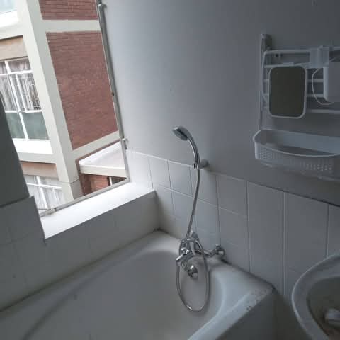 Absolutels for rent in east, johannesburg
**  in Bellevue