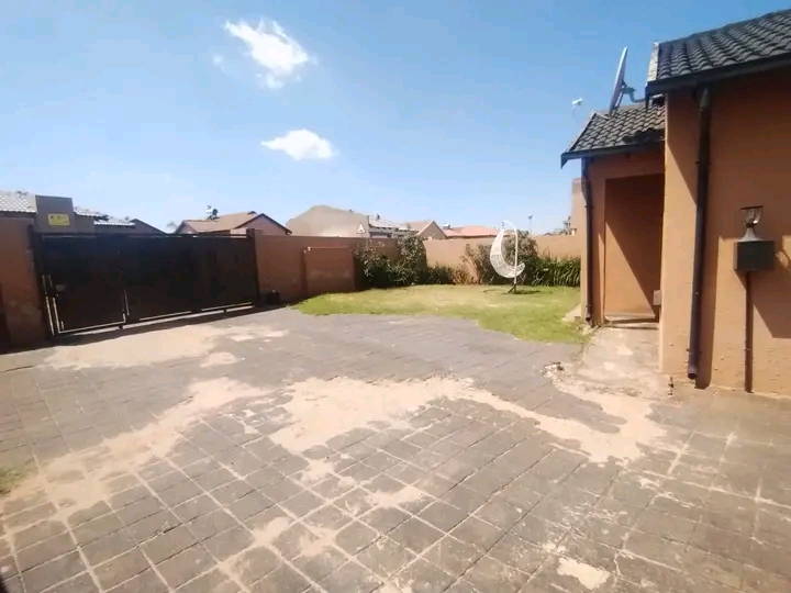 2 bedroom stand alone house available to rent  in Germiston