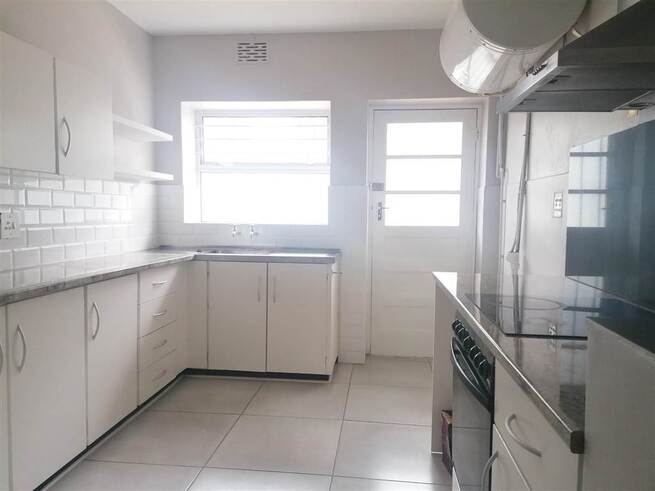  2-bed-apartment-in-kenilworth  
 
whatsapp  in Cape Town
