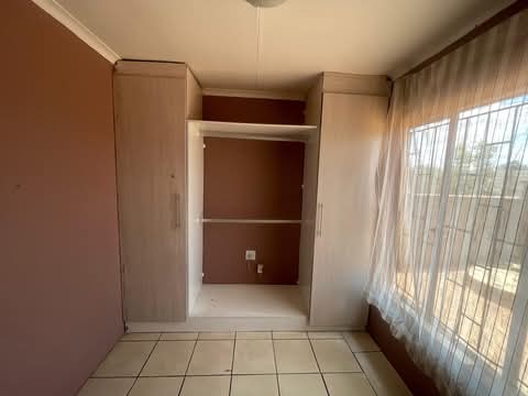 2 bed house for rental in block vv
- next to  in Soshanguve
