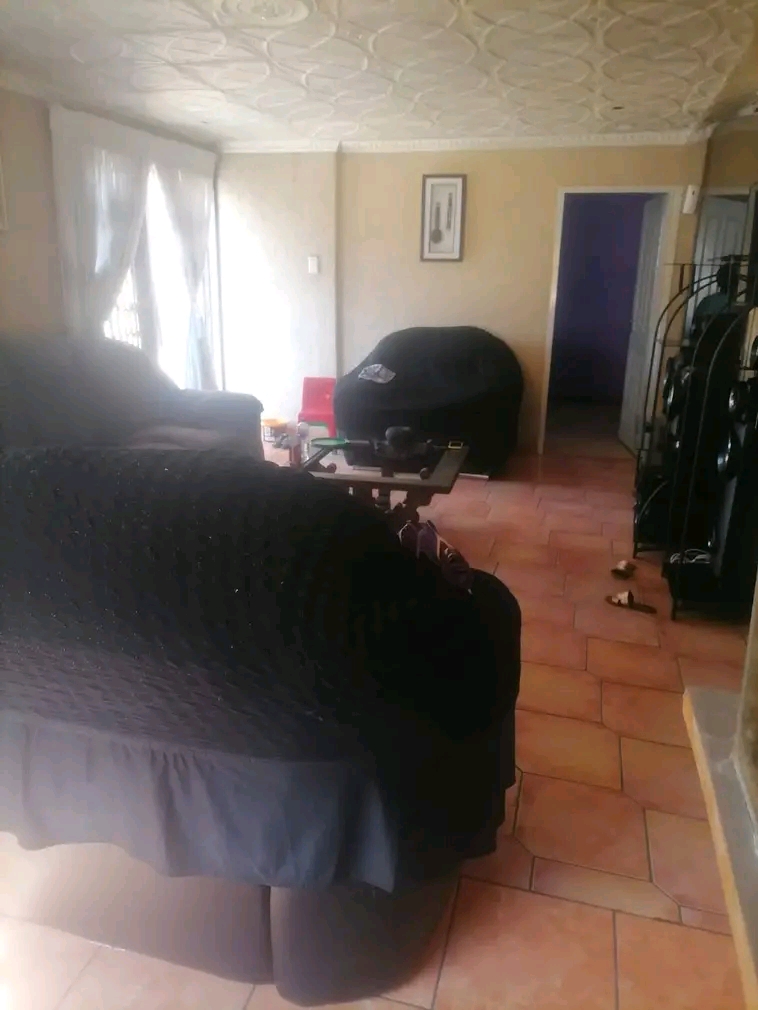 House available for rent
rental: r5000 per m  in Pimville