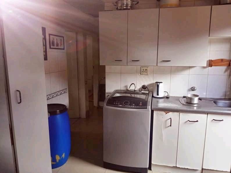 2 bedroom house (one of the bedrooms fits 2 b  in Protea North