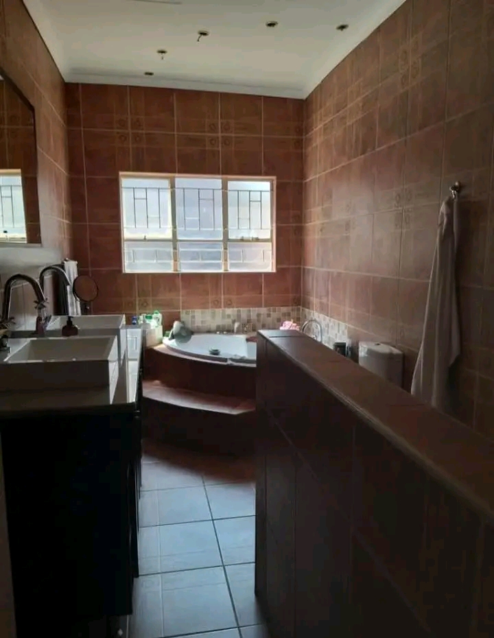 1.5 bedroom cottage for rental
1.5 bed
loun  in Noordheuwel