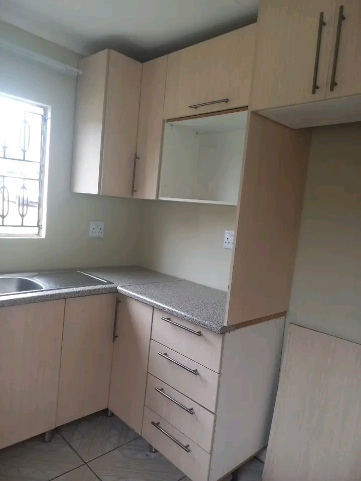 3 bedroom stand alone house in ext 4. comes w  in Norkem Park