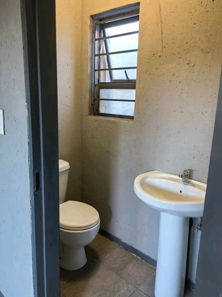 Room available for rental at
motsu section n  in Tembisa
