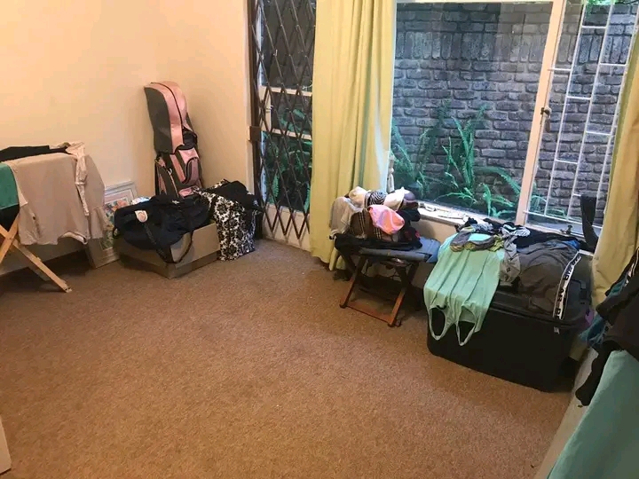 A cute 2 bedroom, 1 bathroom with shower, lou  in Clubview