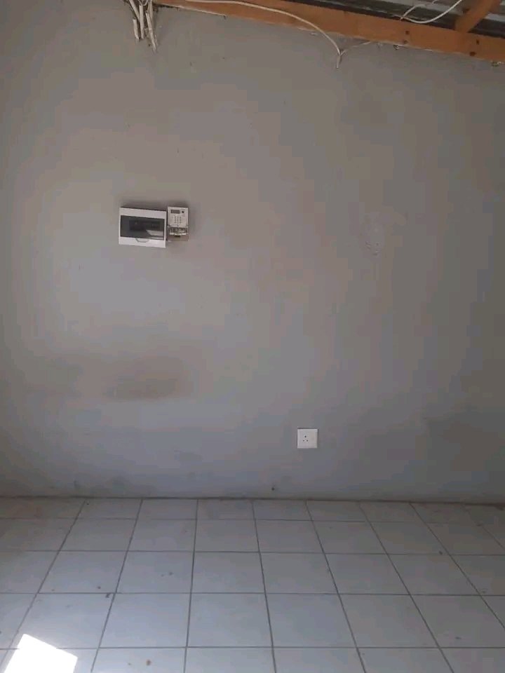 Room to rent @ ext 6 near chicken dust for r1  in Palm Ridge
