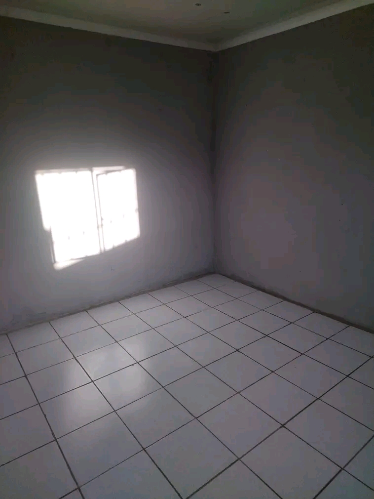 Room available @r1500
ema 7 soweto
whatsapp  in White City Jabavu